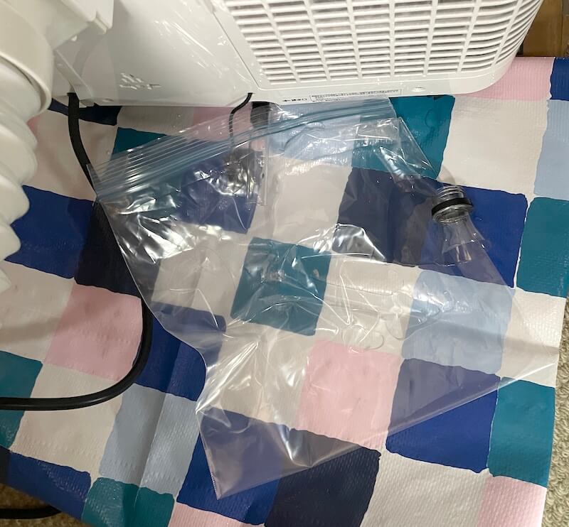 スポットクーラーの排水をビニール袋にしてみた